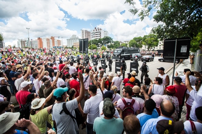 Polícia faz isolamento | 