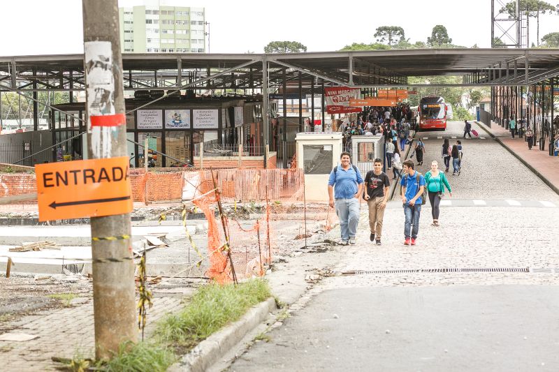 Terminal do Santa Cândida, símbolo do atraso entre as obras da Copa sob responsabilidade do município | Daniel Isolani/Arquivo Gazeta do Povo