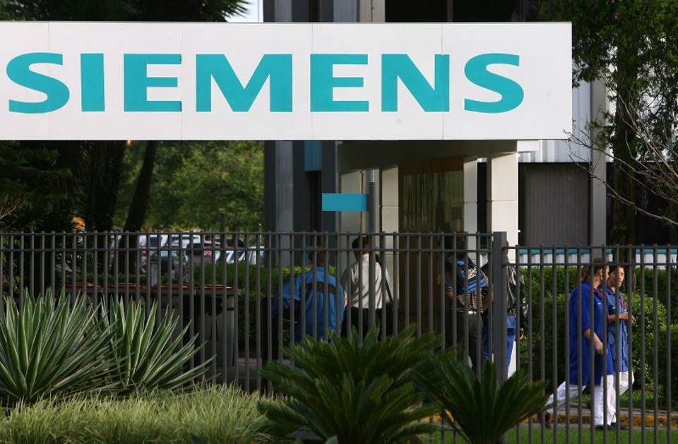 No Brasil, a Siemens emprega cerca de 8 mil funcionários | Rodolfo Buhrer/Gazeta do Povo