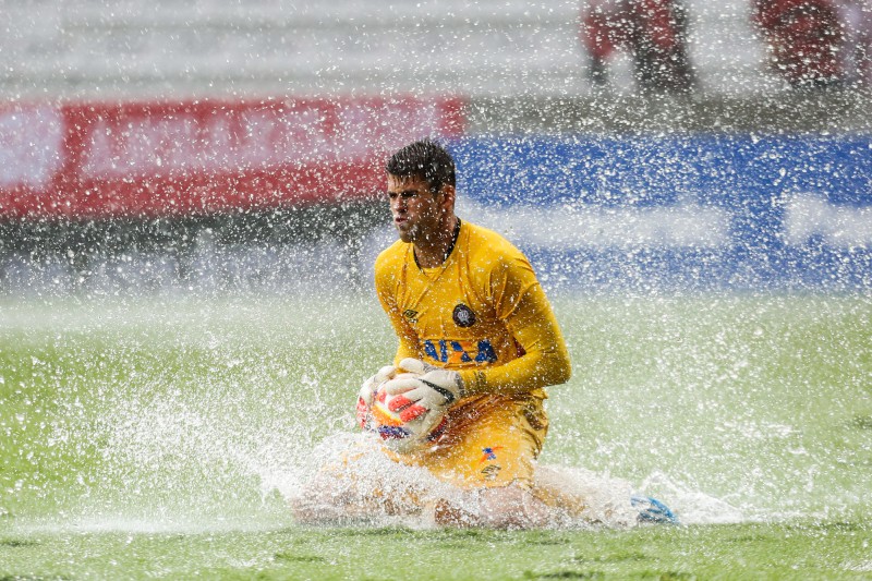 Alexandre Cajuru é goleiro titular do Atlético no Campeonato Paranaense de 2015 | Brunno Covello / Gazeta do Povo