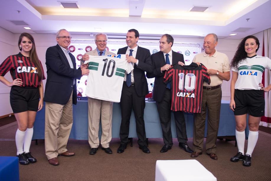 Em janeiro, Atlético e Coxa anunciaram patrocínio conjunto com empresa telefônica | Lucas Pontes / Gazeta do Povo