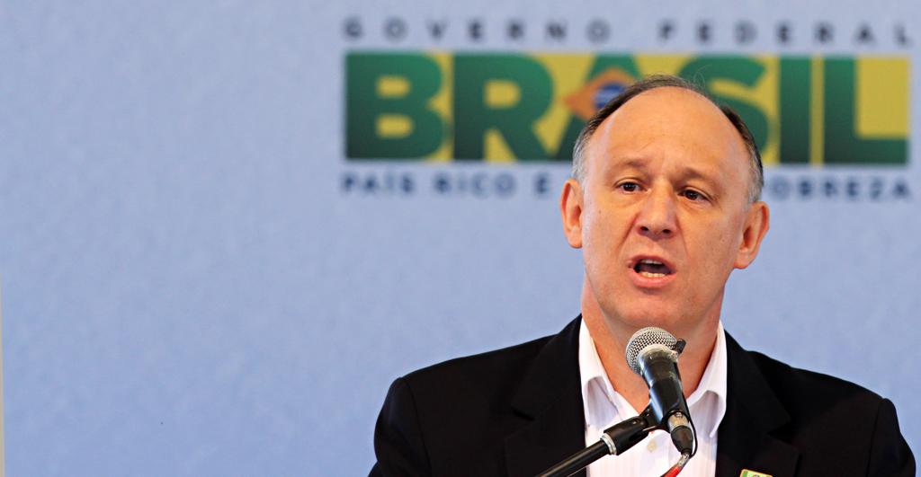 Ministro Pepe Vargas tentou acalmar a base no Senado | Josué Teixeira