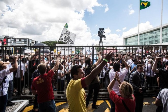 Servidores contra a votação do projeto do governo do Paraná | 