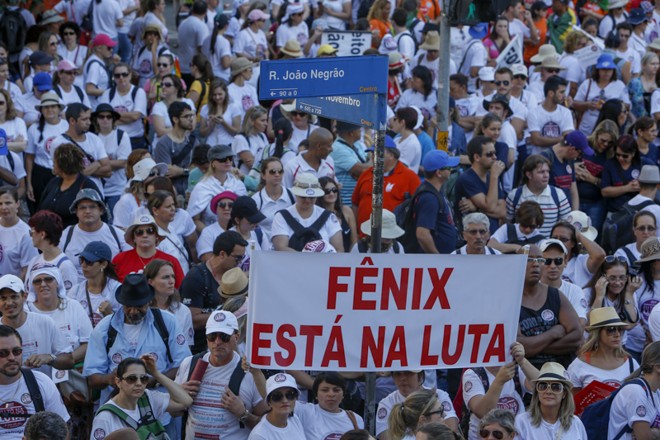 Professores de várias cidades do Paraná participam da marcha | Henry Milléo /Gazeta do Povo