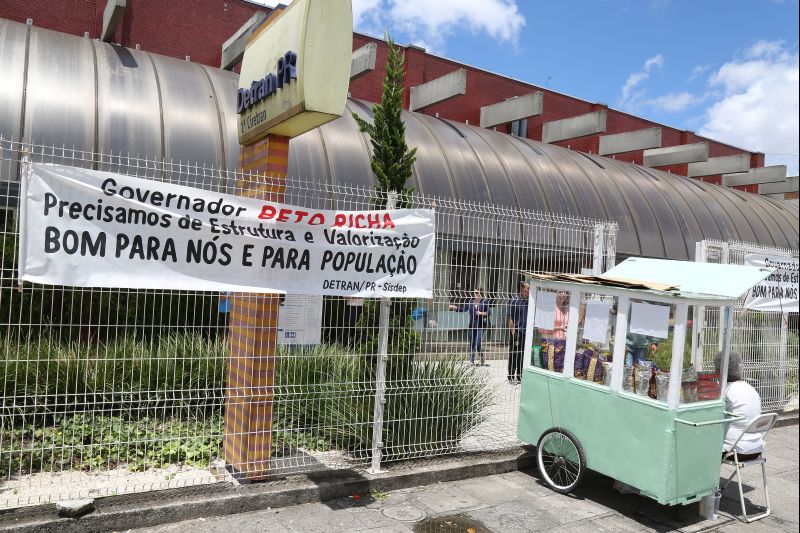 Segundo o sindicato, quase 90% da categoria aderiu à paralisação | Ivonaldo Alexandre/Gazeta do Povo