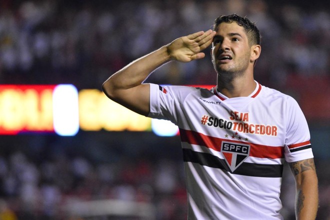 Alexandre Pato comemora gol contra o Danubio: “é o meu momento”. | Levi Bianco / Brazil Photo Press/Folhapress