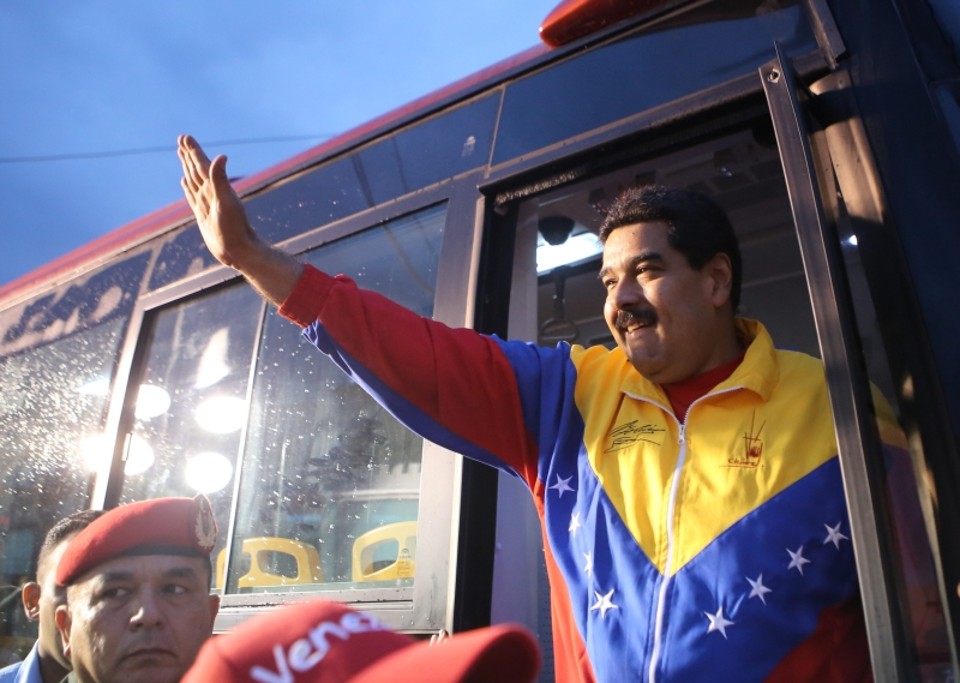 De acordo com Maduro, militares realizariam bombardeio contra sede do governo e prédios estatais | Palácio de Miraflores/Efe