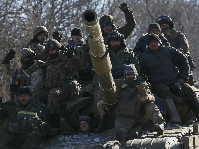 Tropas ucranianas deixam a cidade de Debaltsevo | Gleb Garanich/Reuters