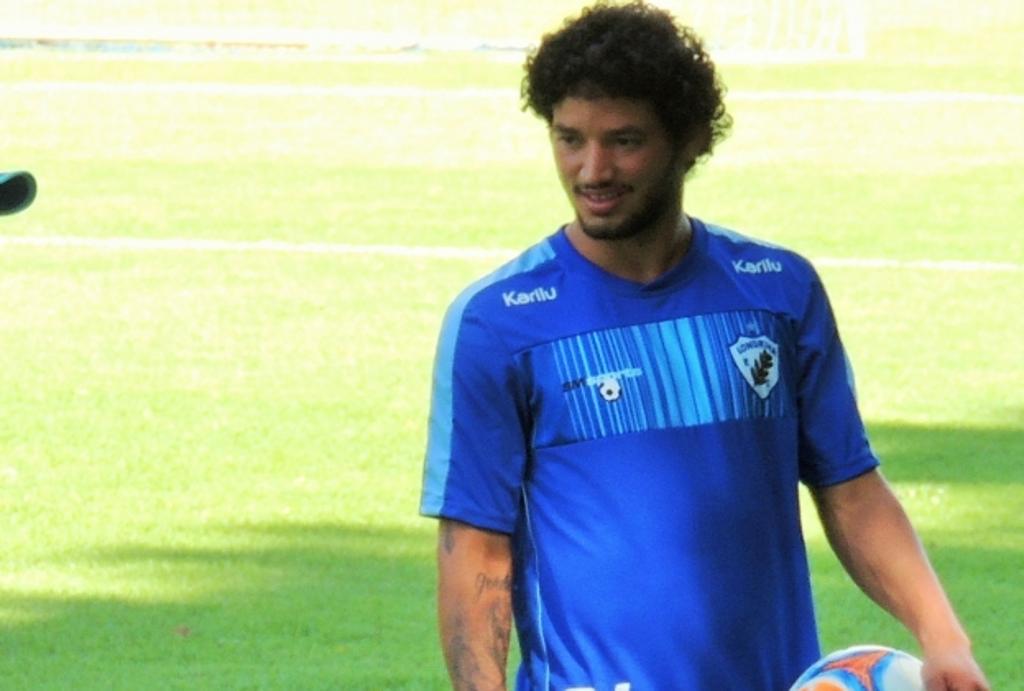 Arthur está afastado do elenco do Londrina por decisão do gestor Sérgio Malucelli. | Pedro Rampazzo/ LEC