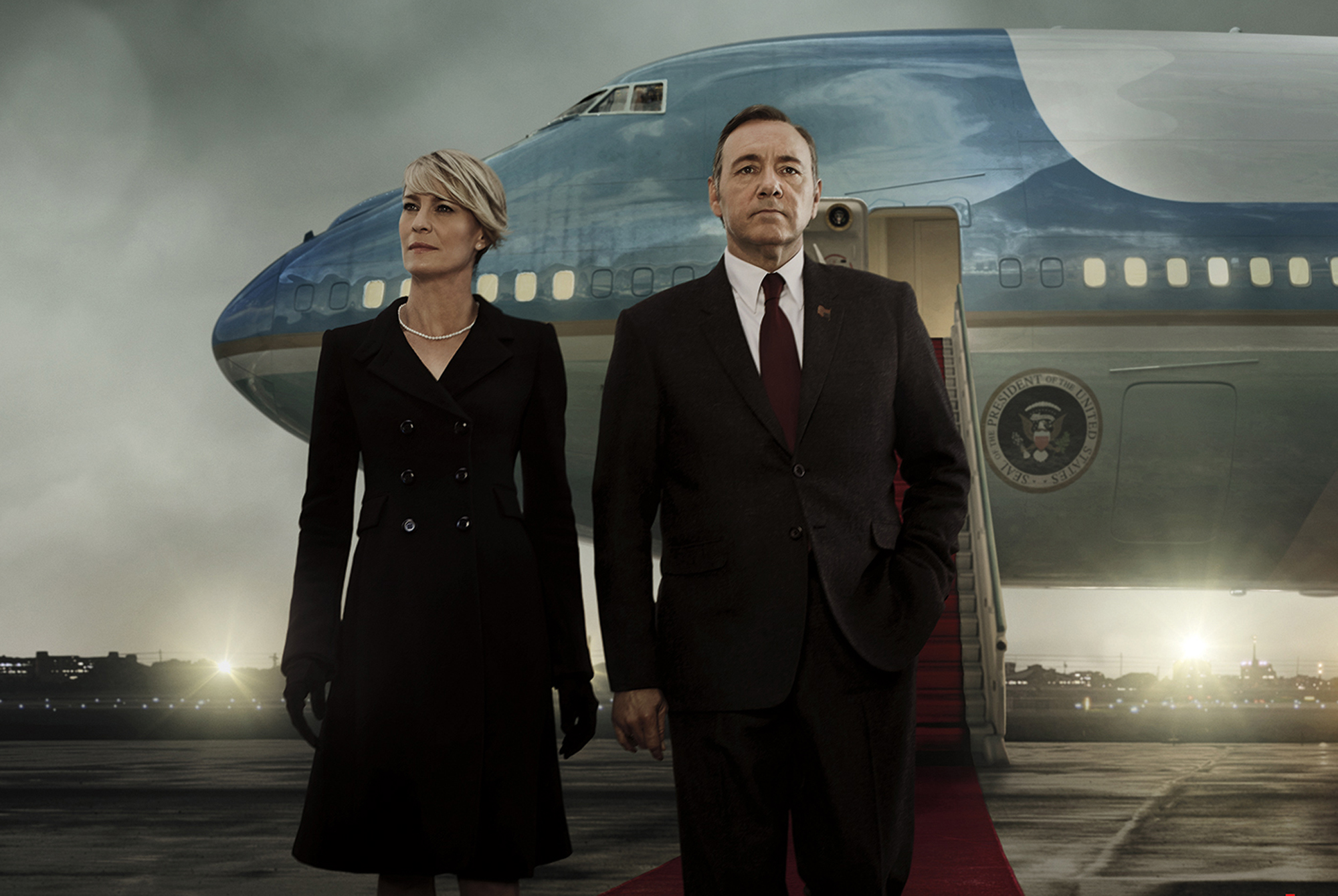 Kevin Spacey protagoniza a adaptação americana de House of Cards (produzida pelo Netflix), ao lado de Robin Wright. | Divulgação