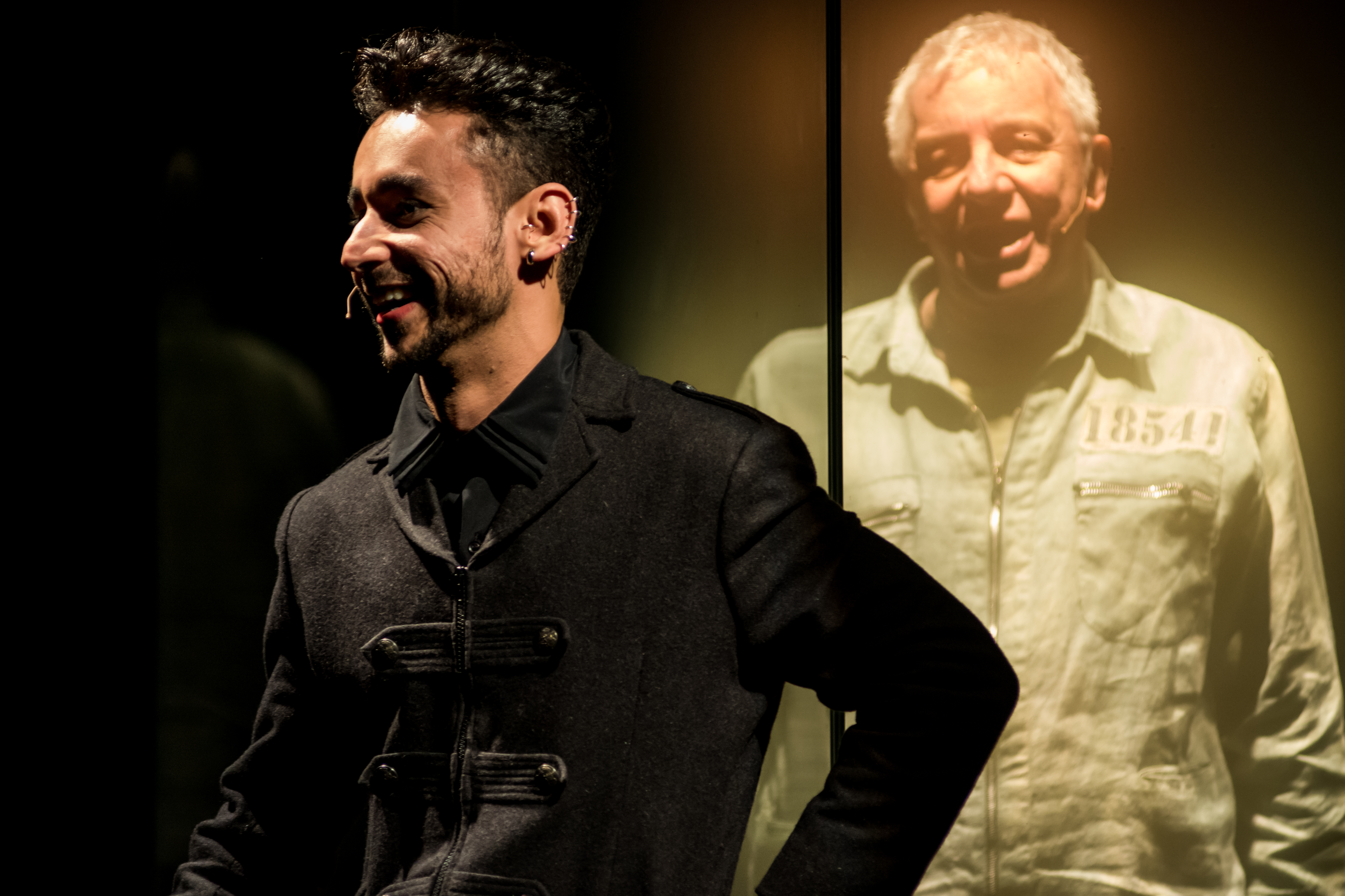 Nanini (ao fundo): cela de vidro “bela e simples”. | Divulgação