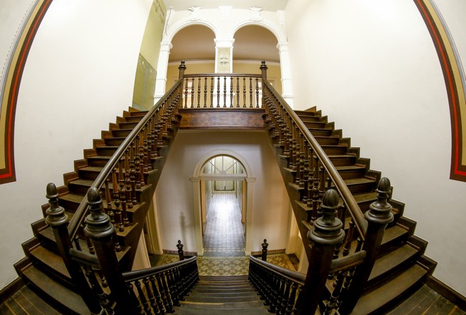 Obra seguiu todas as diretrizes necessárias do patrimônio histórico; prédio é tombado desde a década de 1970. | Hugo Harada/Gazeta do Povo