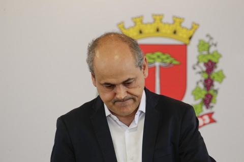 Desaprovação de Fruet sobe 15 pontos e atinge 65% A tendência de queda na popularidade de Fruet vem desde 2013 | Daniel Castellano/Gazeta do Povo