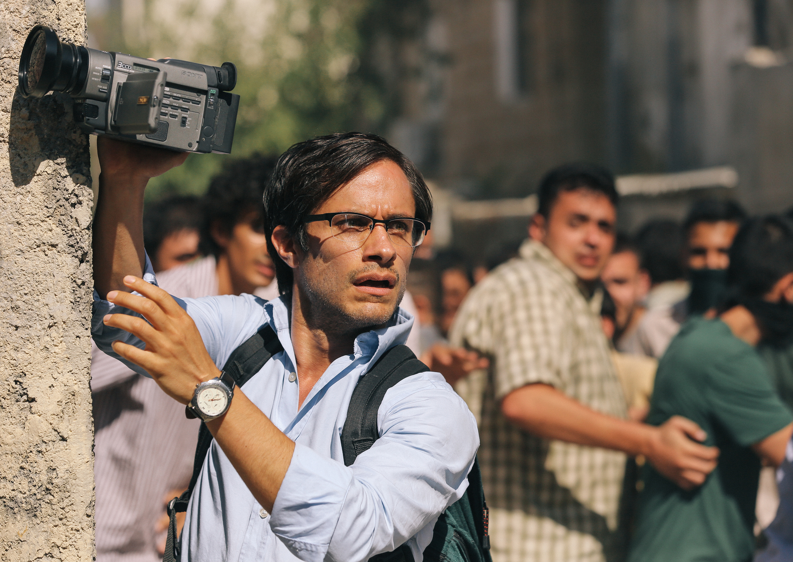 Gael Garcia Bernal protagoniza drama de Jon Stewart. | Divulgação