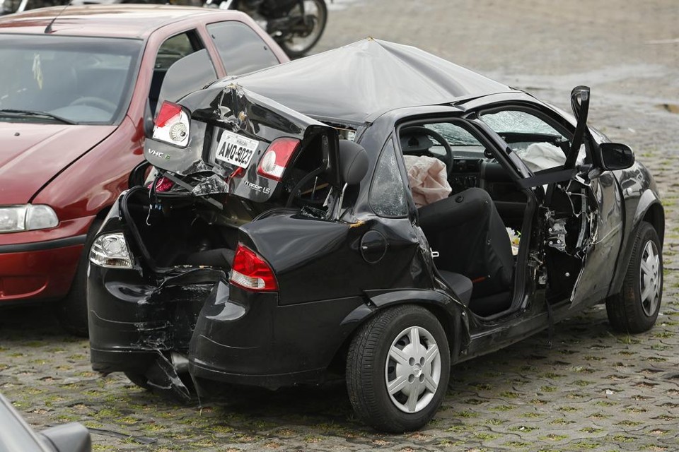 Imagem do carro após a colisão em 2013. | Marcelo Andrade/Marcelo Andrade / agencia de not