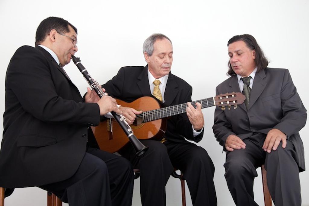 Proveta , Alves e Braz: apanhado diversificado do repertório de João. | Caio Palazzo/Divulgação