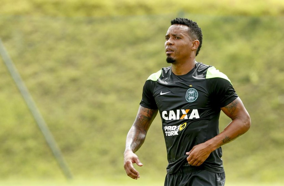 Rosinei é novo candidato a capitão no Coritiba. | Hugo Harada/Gazeta do Povo