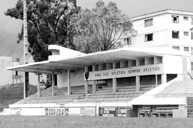 Detalhe da arquibancada do Joaquim Américo nos anos 80. |
