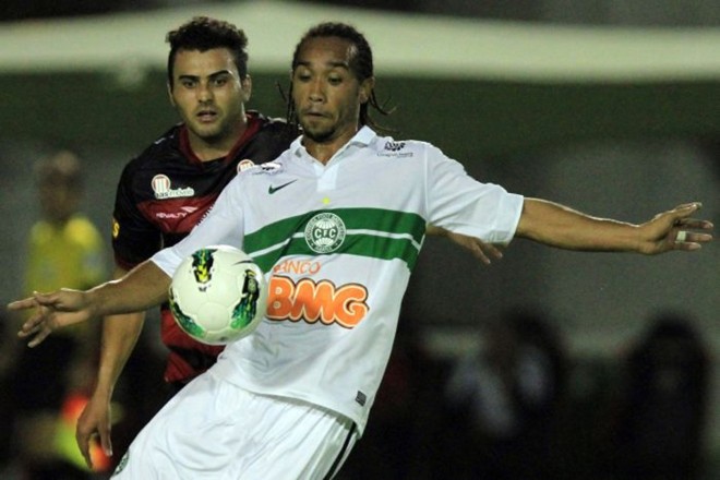 Nas quartas de final, o Coritiba segurou um empate por 0 a 0 contra o Vitória em Salvador. |