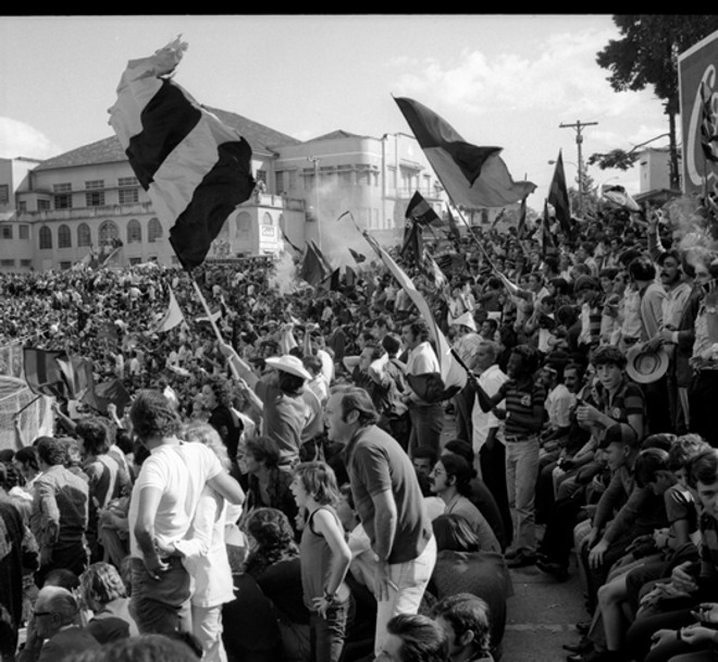 A torcida rubro-negra nos anos 70. |