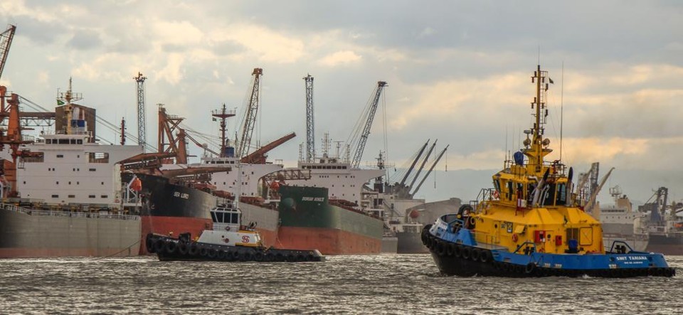 Porto de Paranaguá: retração nos embarques de soja foi um dos responsáveis pela queda das exportações totais. | Daniel Castellano/Gazeta do Povo