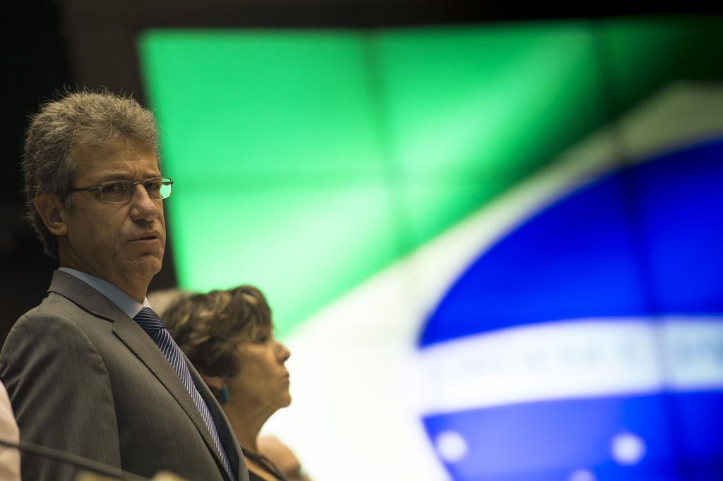 Chioro: governo está tranquilo quanto à legalidade do programa. | /