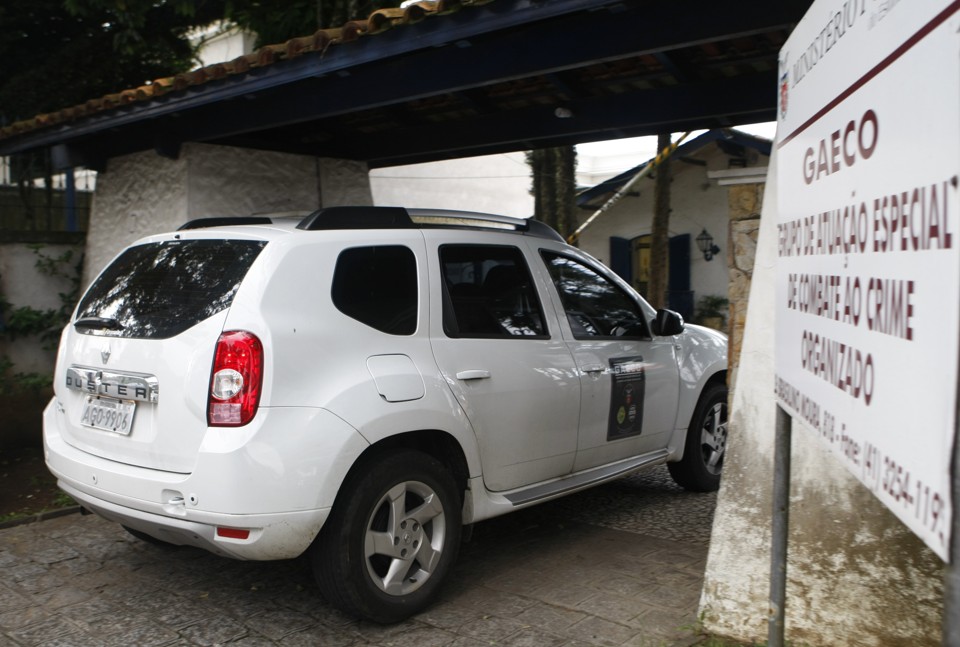 Fiscais da Receita, empresários e policial são presos em nova operação em Londrina Movimentação na sede do Gaeco em Curitiba foi grande durante a sexta-feira, enquanto a maioria das prisões ocorria em Londrina. | Aniele Nascimento/Gazeta do Povo