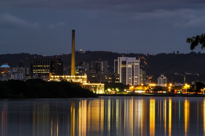Porto Alegre: vista da Usina do Gasômetro. |