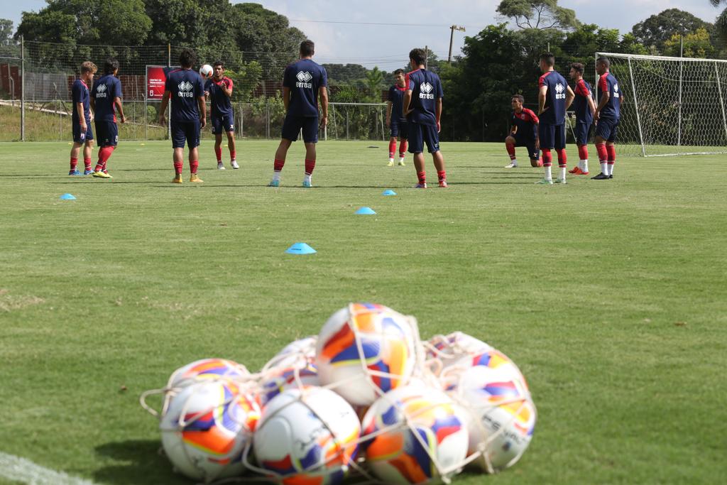 Paraná espera conseguir a classificação para as quartas de final do Paranaense o mais rápido possível. | Ivonaldo Alexandre/Gazeta do Povo