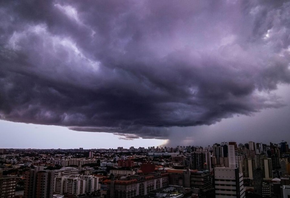 Onze pluviômetros em Curitiba monitoram  índice de chuvas | Daniel Castellano/Gazeta do Povo