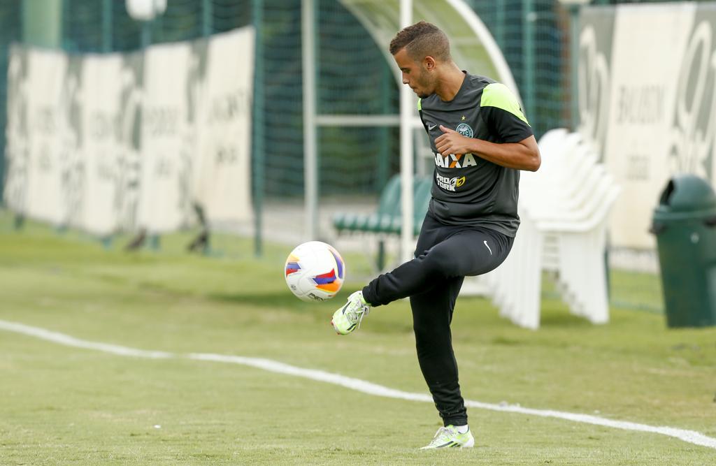 Rodolfo destaca que uma vitória contra o Paraná ajudaria os jogadores que não vêm atuando a mostrar seu valor a Marquinhos Santos. | Hugo Harada/Gazeta do Povo