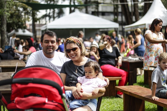 Ricardo Santos, a esposa Andrea e a filha Amanda são frequentadores assíduos. | Daniel Castellano/Gazeta do Povo