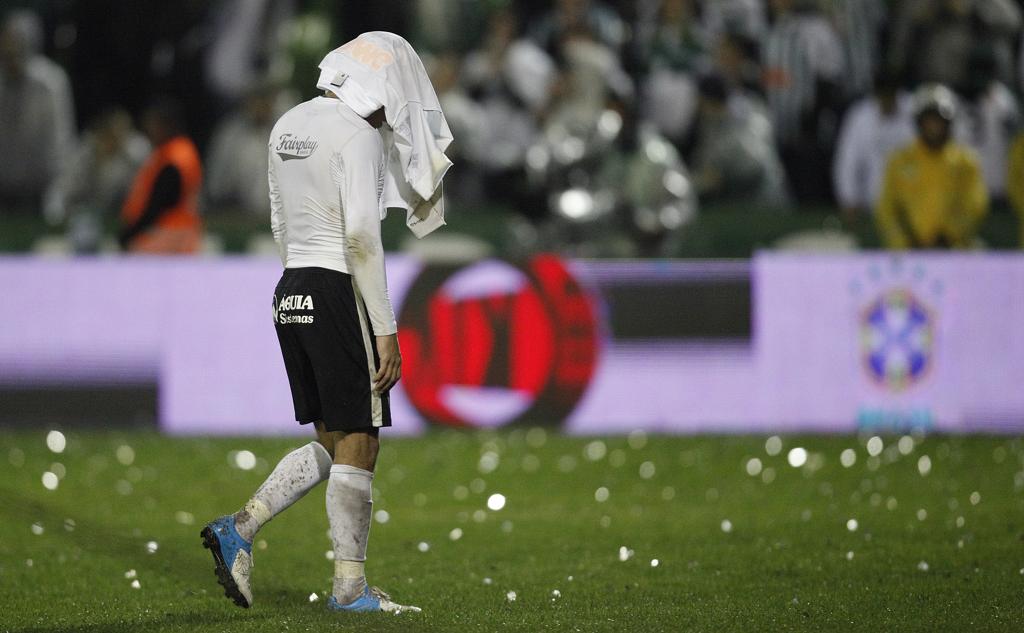 Rafinha lamenta o segundo vice consecutivo do Coritiba na Copa do Brasil. | Jonathan Campos/Gazeta do Povo