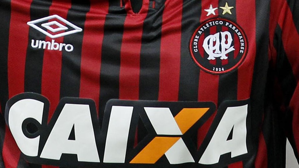 Umbro e Atlético vão continuar lado a lado na camisa do Atlético: união foi estendida por mais três anos e chegará a 20 em 2017. | Antônio More/Gazeta do Povo