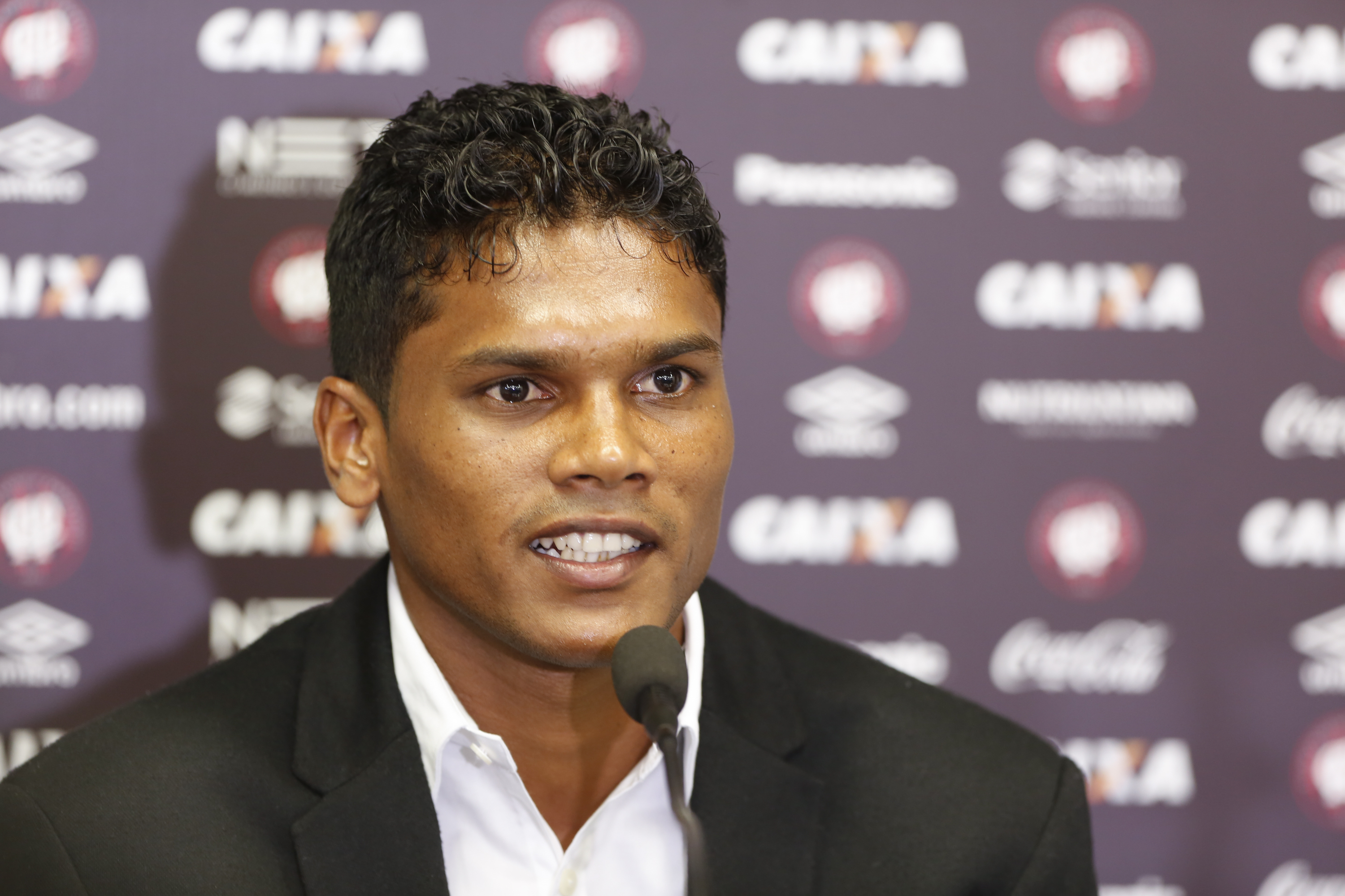 Apresentado segunda-feira, o indiano Romeo Fernandes fica por empréstimo até junho no Atlético. | Henry Milleo/Gazeta do Povo