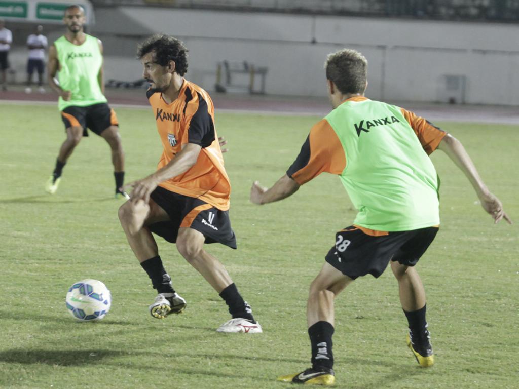 Treino do Maringá: Gabriel Barcos é a esperança de gols da Zebra no Willie Davids. | Walter Fernandes/Gazeta do Povo