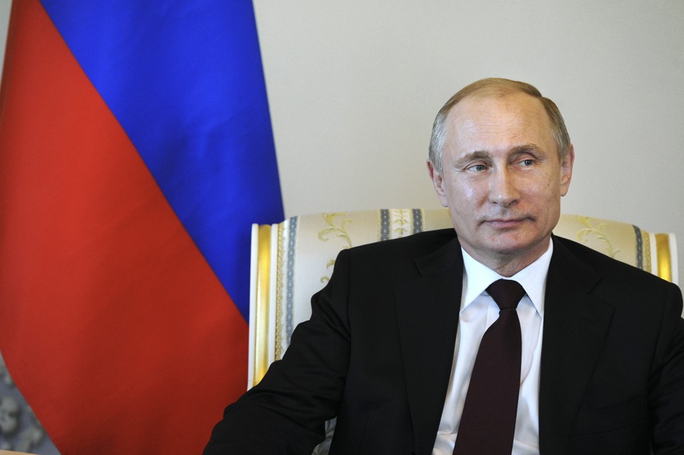 Presidente russo Vladimir Putin reapareceu ao receber o presidente do Quirguistão | Reuters