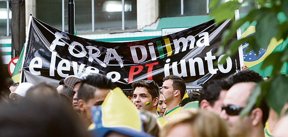 Protesto pacífico tomou a região central de Londrina. | Gilberto Abelha/Jornal de Londrina