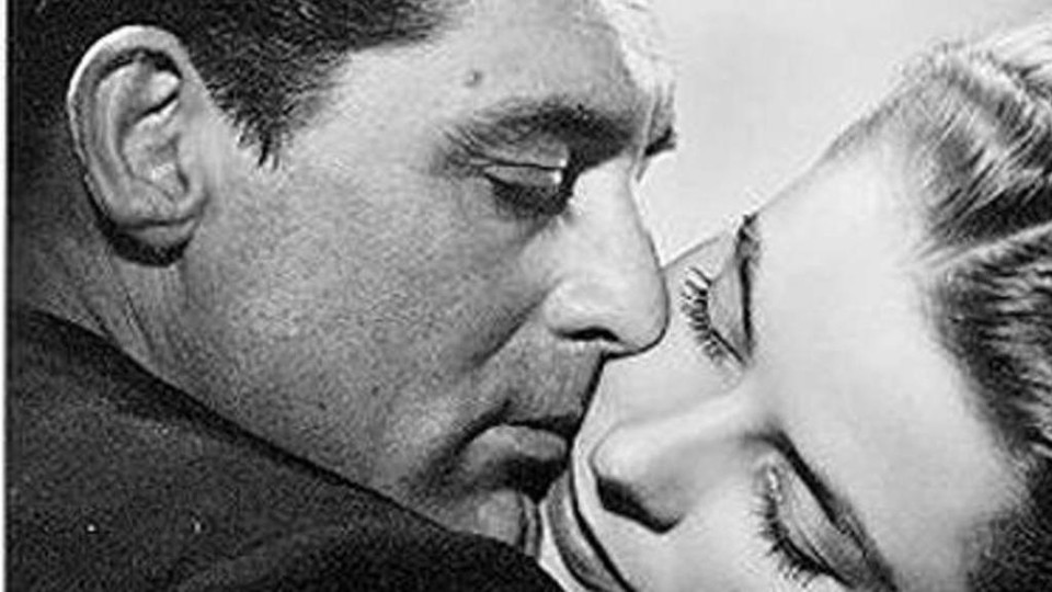 Cary Grant e Ingrid Bergman em “Interlúdio” (1946), de Alfred Hitchcock. | Reprodução