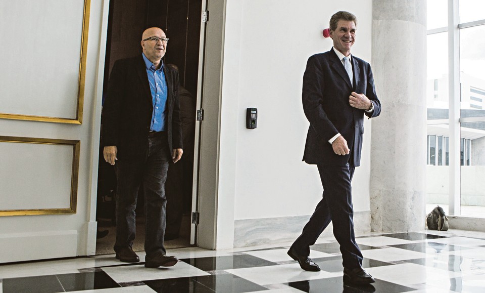 Luiz Claudio Romanelli (à esquerda) e Eduardo Sciarra: estilos diferentes para conduzir as negociações. | Brunno Covello/Gazeta do Povo