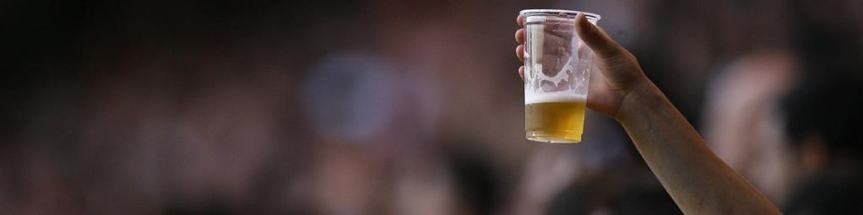 Clubes da capital unem forças para liberar a comercialização de cerveja nos estádios: foco é no lucro. | Rodolfo Bührer/Gazeta do Povo