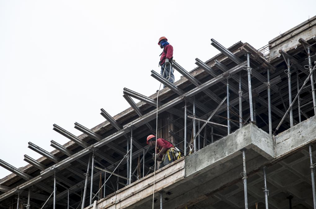 Número de unidades residenciais novas lançadas em Curitiba caiu quase 30% em 2014: mercado sofreu acomodação natural depois de ápice na oferta em 2011. | Henry Milleo/Gazeta do Povo