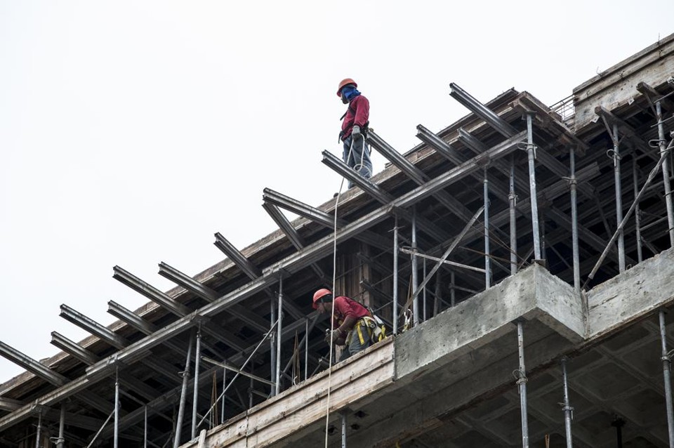 Número de unidades residenciais novas lançadas em Curitiba caiu quase 30% em 2014: mercado sofreu acomodação natural depois de ápice na oferta em 2011. | Henry Milleo/Gazeta do Povo