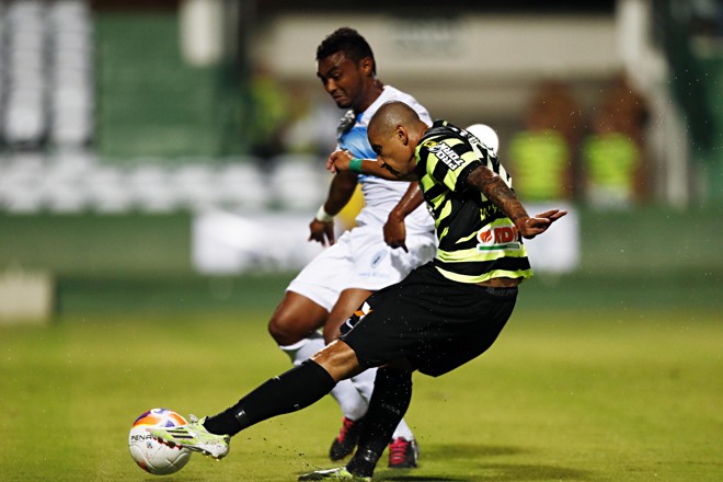 Wellington Paulista também foi titular no ataque do Coritiba | Albari Rosa/Gazeta do Povo