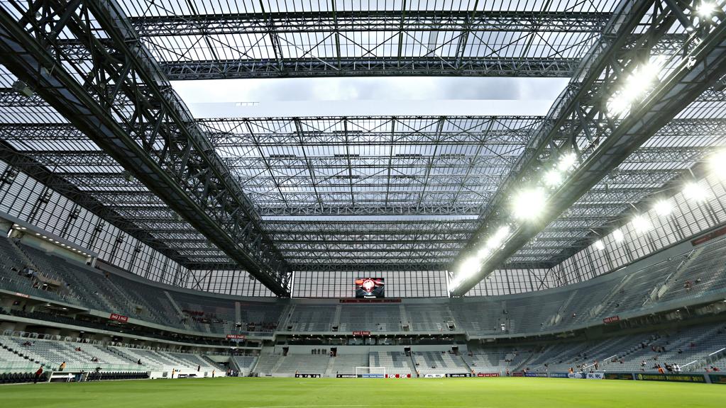 Cobertura da Arena está pronta e passa por testes antes de ser liberada para total funcionamento. | Hugo Harada/Gazeta