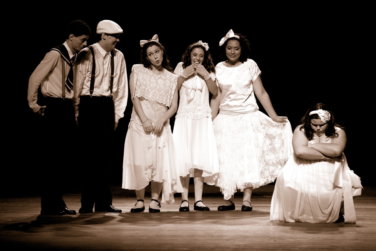 O ponto alto de “Drummond” fica para interpretações como as dos poemas “Biblioteca Verde”, “Enleios”, “Menina do Balanço” e “A Flor e a Náusea” | /