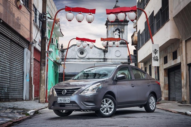Novo Versa adota visual atualizado e uma opção de motor 1.0 de três cilindros exclusiva para o país |