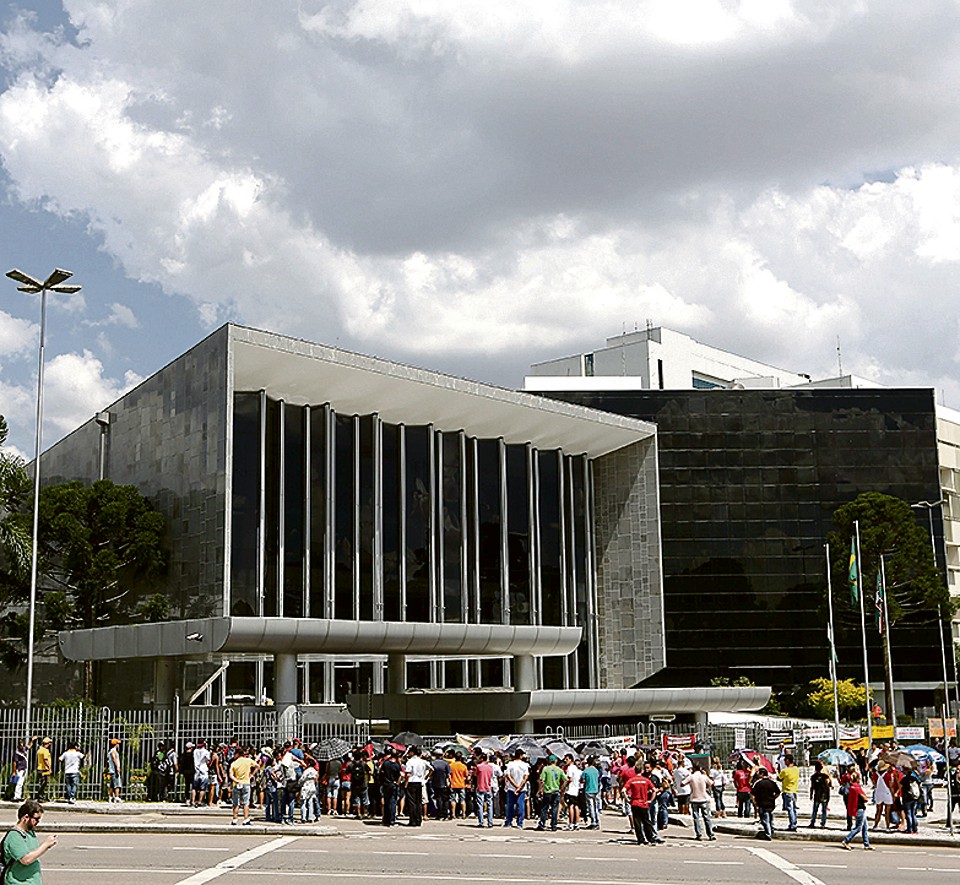 Assembleia: doações foram legais, mas  delatores do esquema disseram que essa era uma forma de “esquentar” o dinheiro. | Giuliano Gomes/Tribuna do Paraná