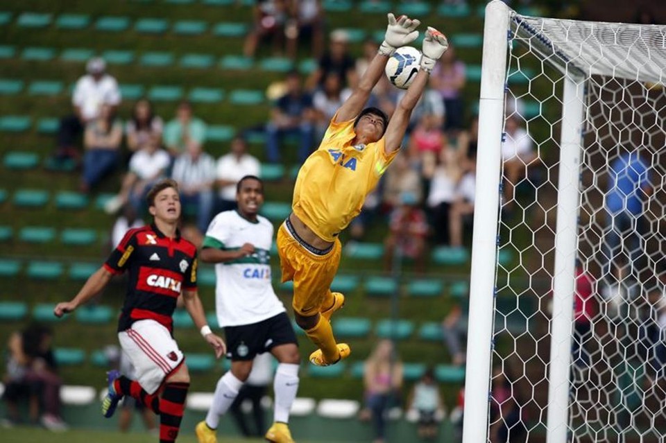 Coritiba e Flamengo empatam  em  seu primeiro jogo na Copa do Brasil  sub-17 | Albari Rosa/Gazeta do Povo