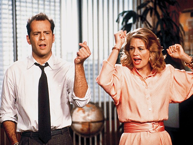 Bruce Willis nos tempos do seriado “A Gata e o Rato” . | 